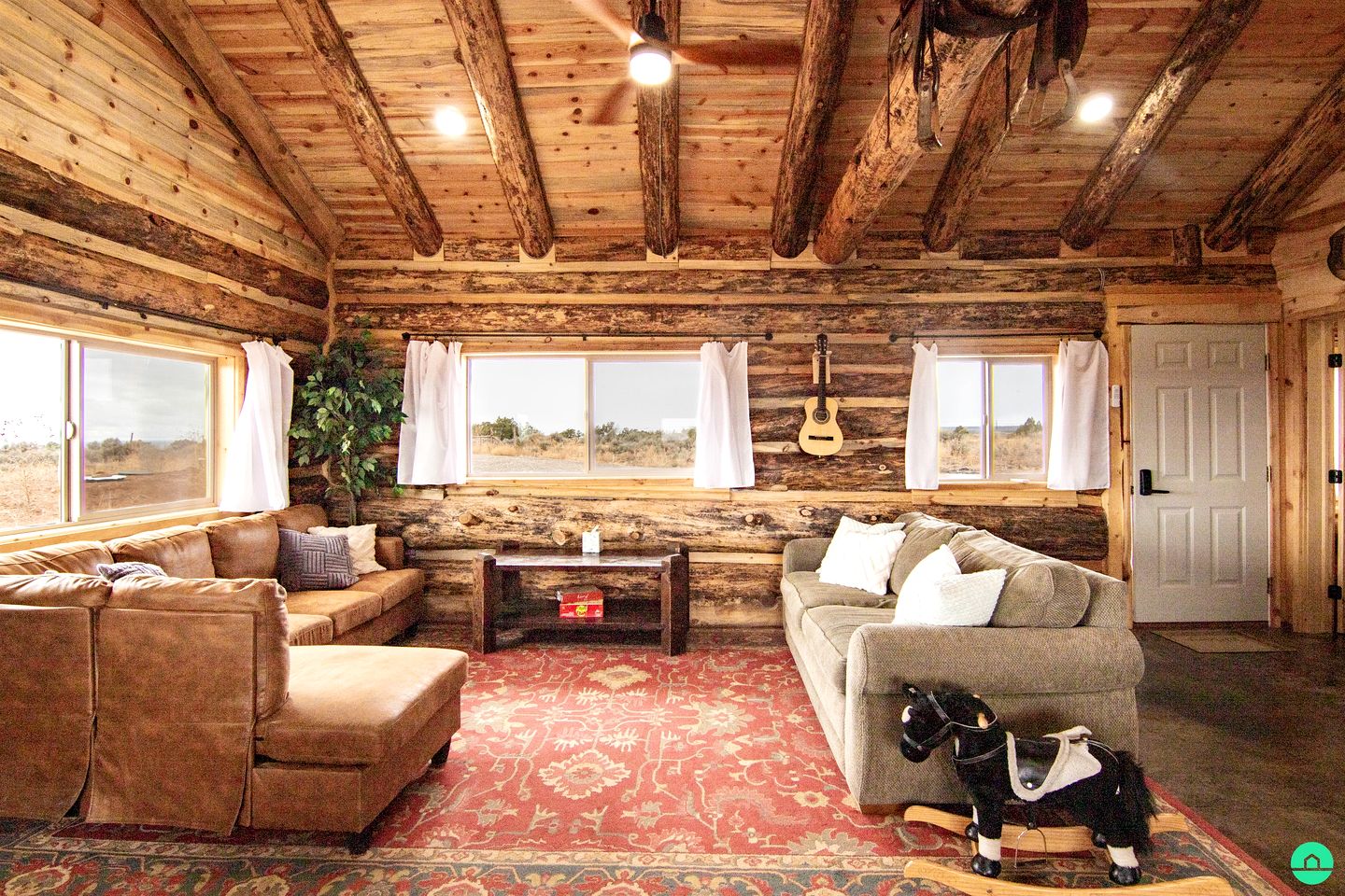 Beautiful Rustic Cabin with Breathtaking Scenic Views for a Peaceful Escape in Blanding, Utah