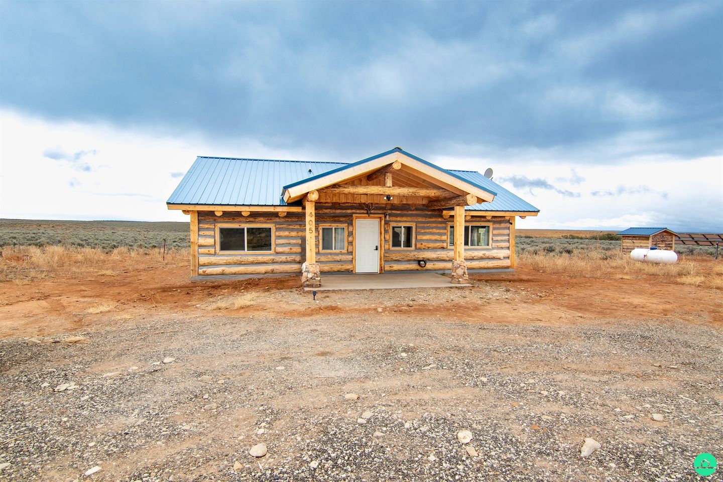 Beautiful Rustic Cabin with Breathtaking Scenic Views for a Peaceful Escape in Blanding, Utah