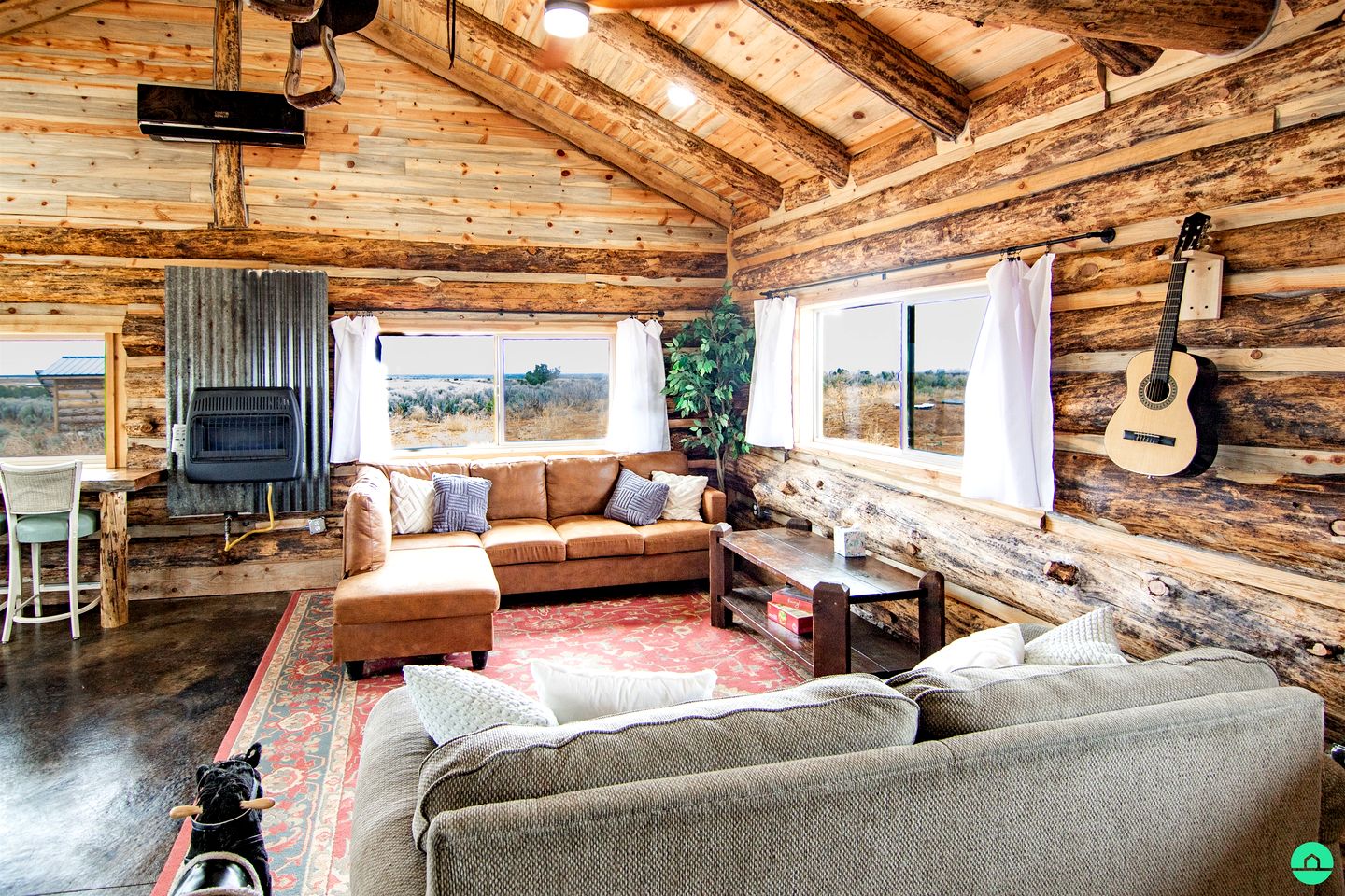 Beautiful Rustic Cabin with Breathtaking Scenic Views for a Peaceful Escape in Blanding, Utah