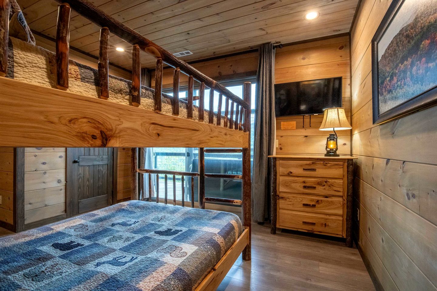 Scenic Smoky Mountain Cabin with Theater & Game Room near Gatlinburg, Tennessee