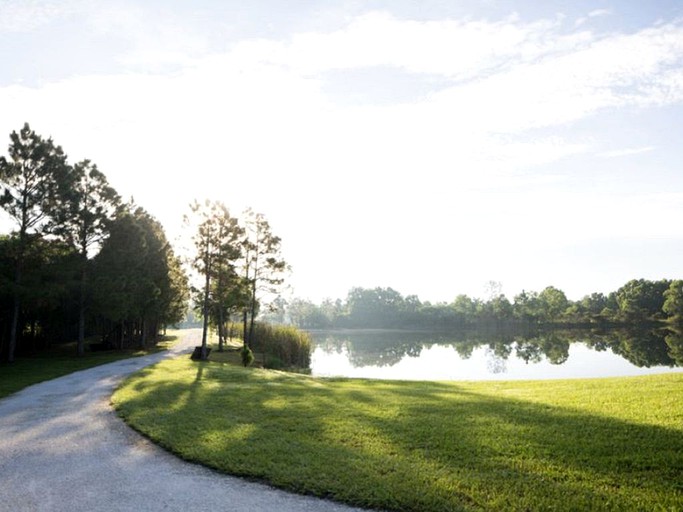 Cottages (Jupiter, Florida, United States)