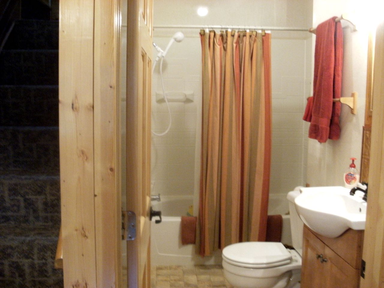 Delightful Riverfront Cabin Rental in Chippewa County near Eau Claire, Wisconsin