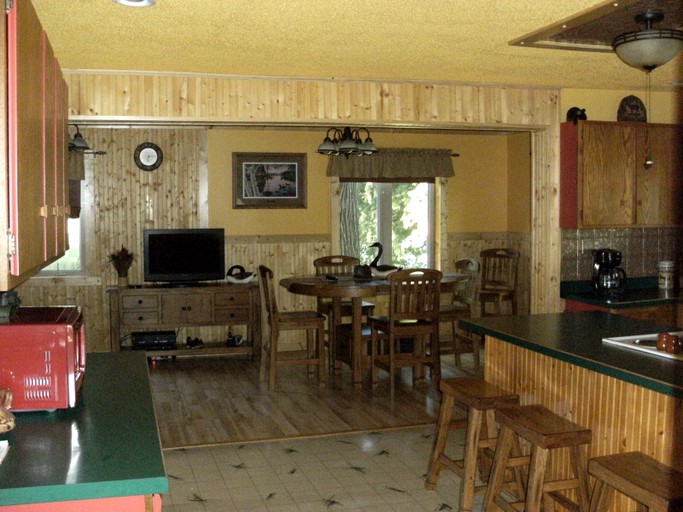 Cabins (Bruce, Wisconsin, United States)