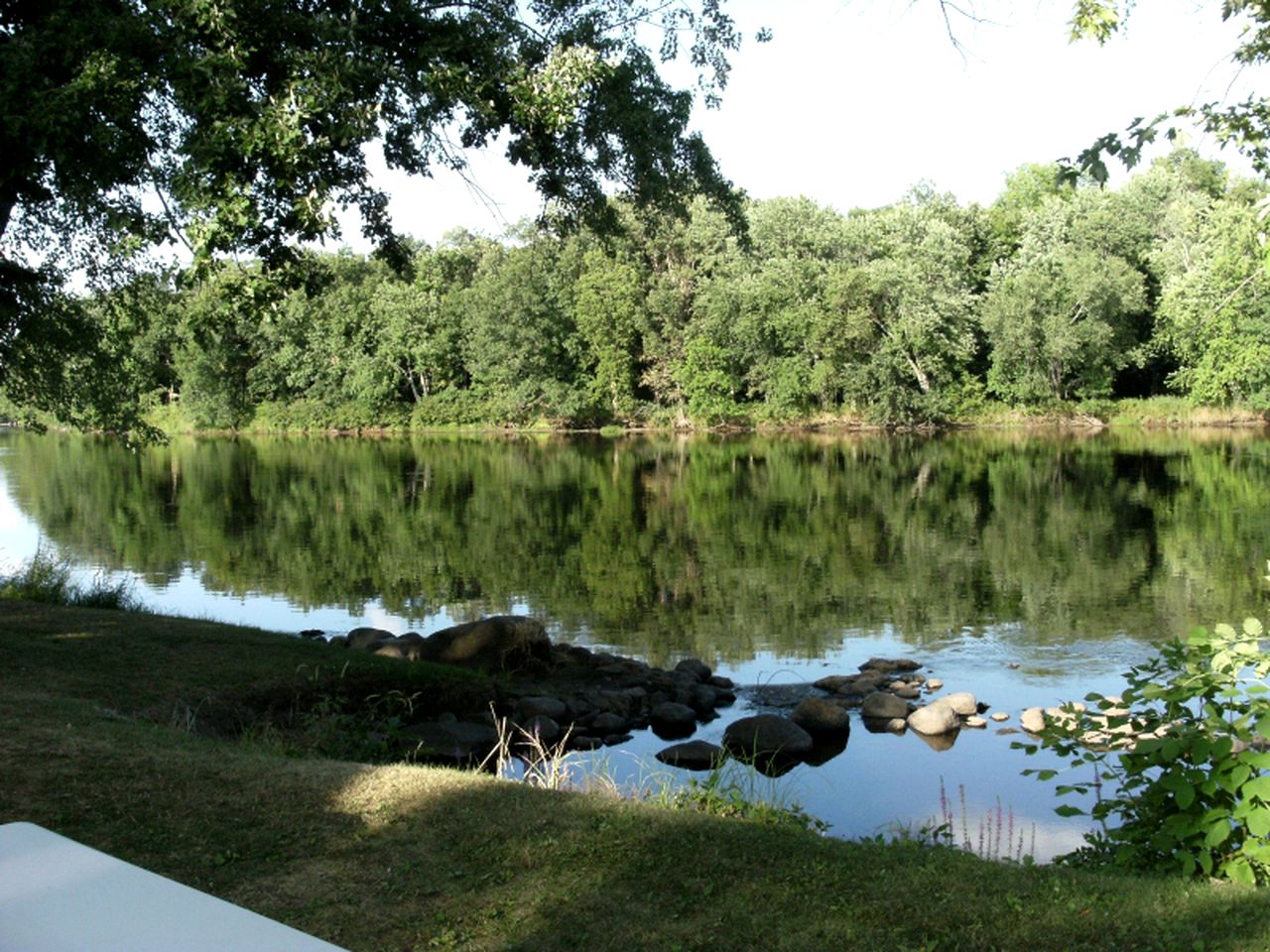 Delightful Riverfront Cabin Rental in Chippewa County near Eau Claire, Wisconsin