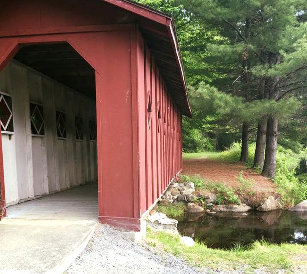 Fabulous Getaway in a Luxury Safari Tent near Saratoga Springs, New York