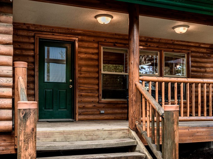 Log Cabins (Scofield, Utah, United States)