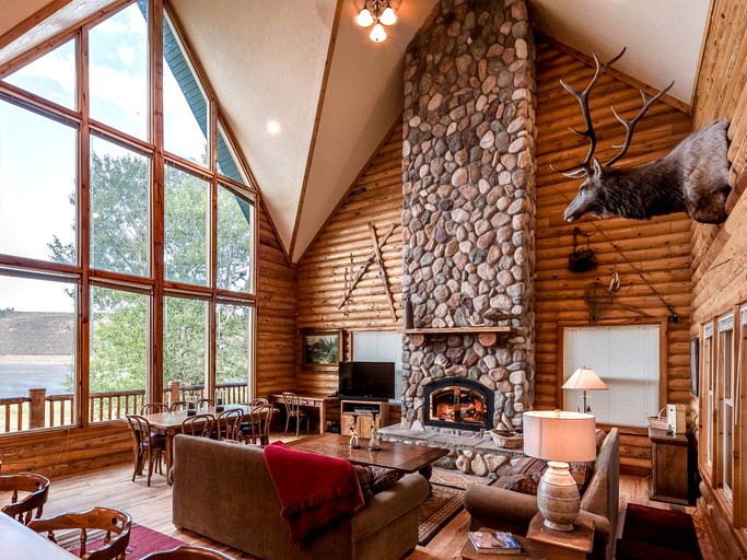 Log Cabins (Scofield, Utah, United States)