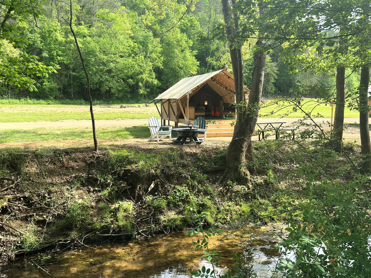 Enchanting Creekside Safari Tent Haven near Smoky Mountain in Tennessee