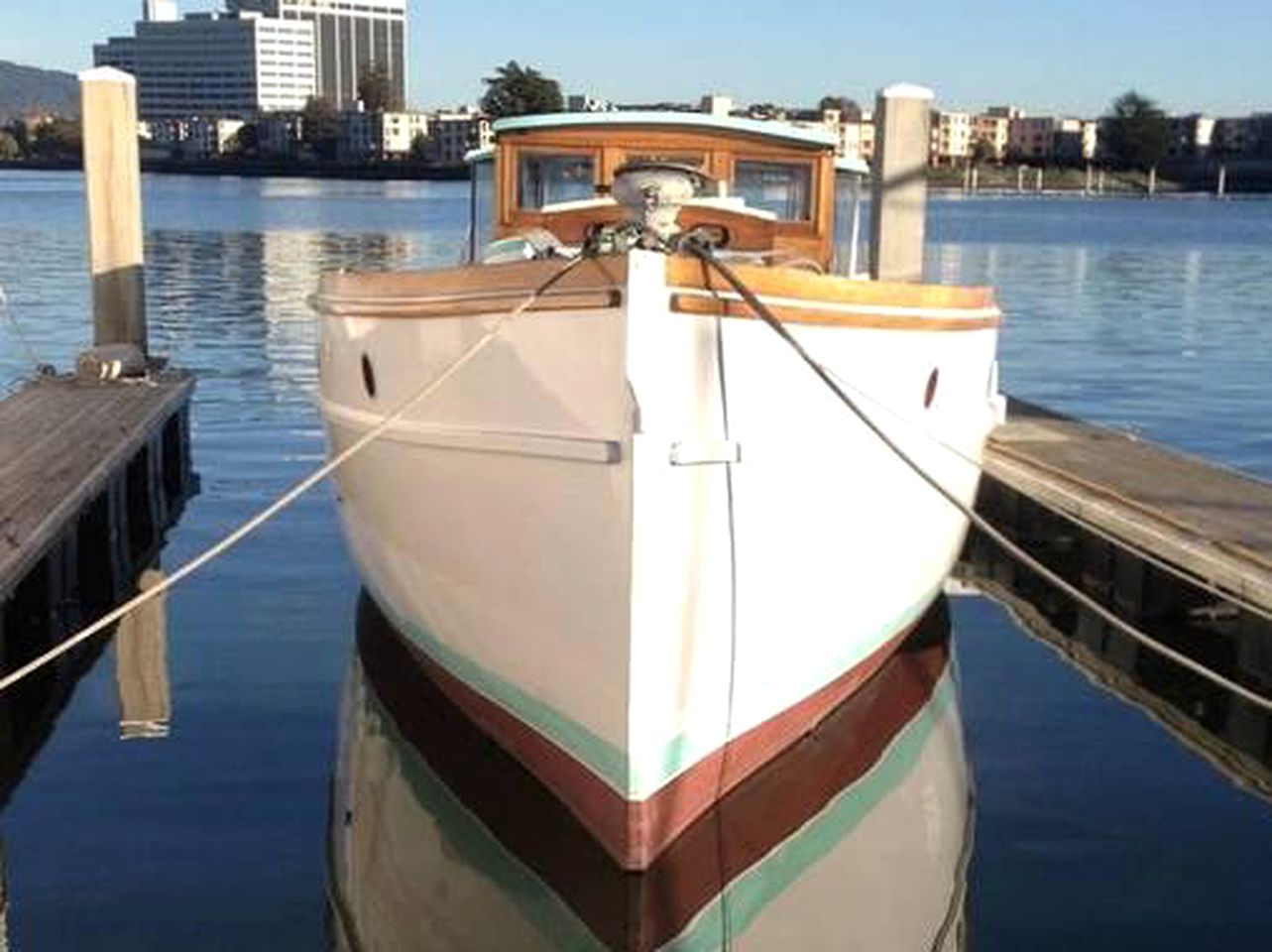 Fabulous Yacht Rental for a Unique Glamping Getaway in Bay Area, California