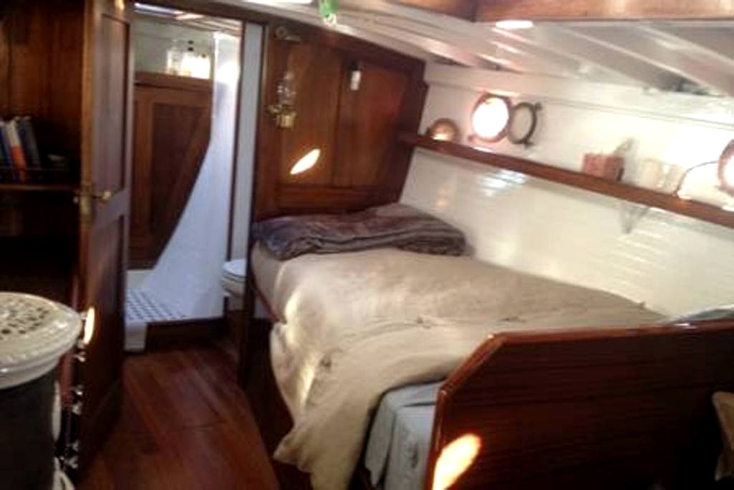 Fabulous Yacht Rental for a Unique Glamping Getaway in Bay Area, California