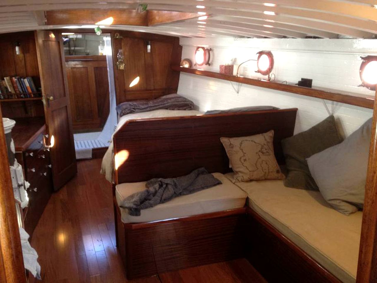 Fabulous Yacht Rental for a Unique Glamping Getaway in Bay Area, California