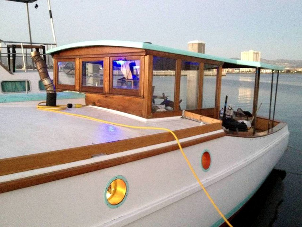 Fabulous Yacht Rental for a Unique Glamping Getaway in Bay Area, California