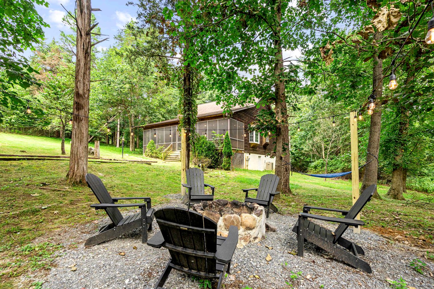 Resplendent Cabin Haven near Shenandoah River in Virginia