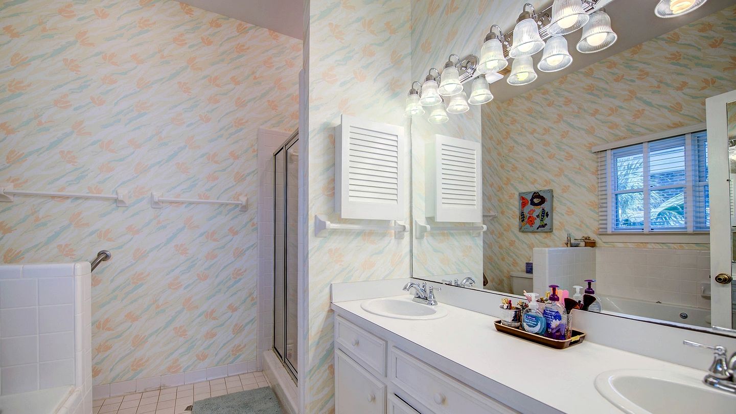 Incredible Beach House with Nice Views in Georgetown, South Carolina