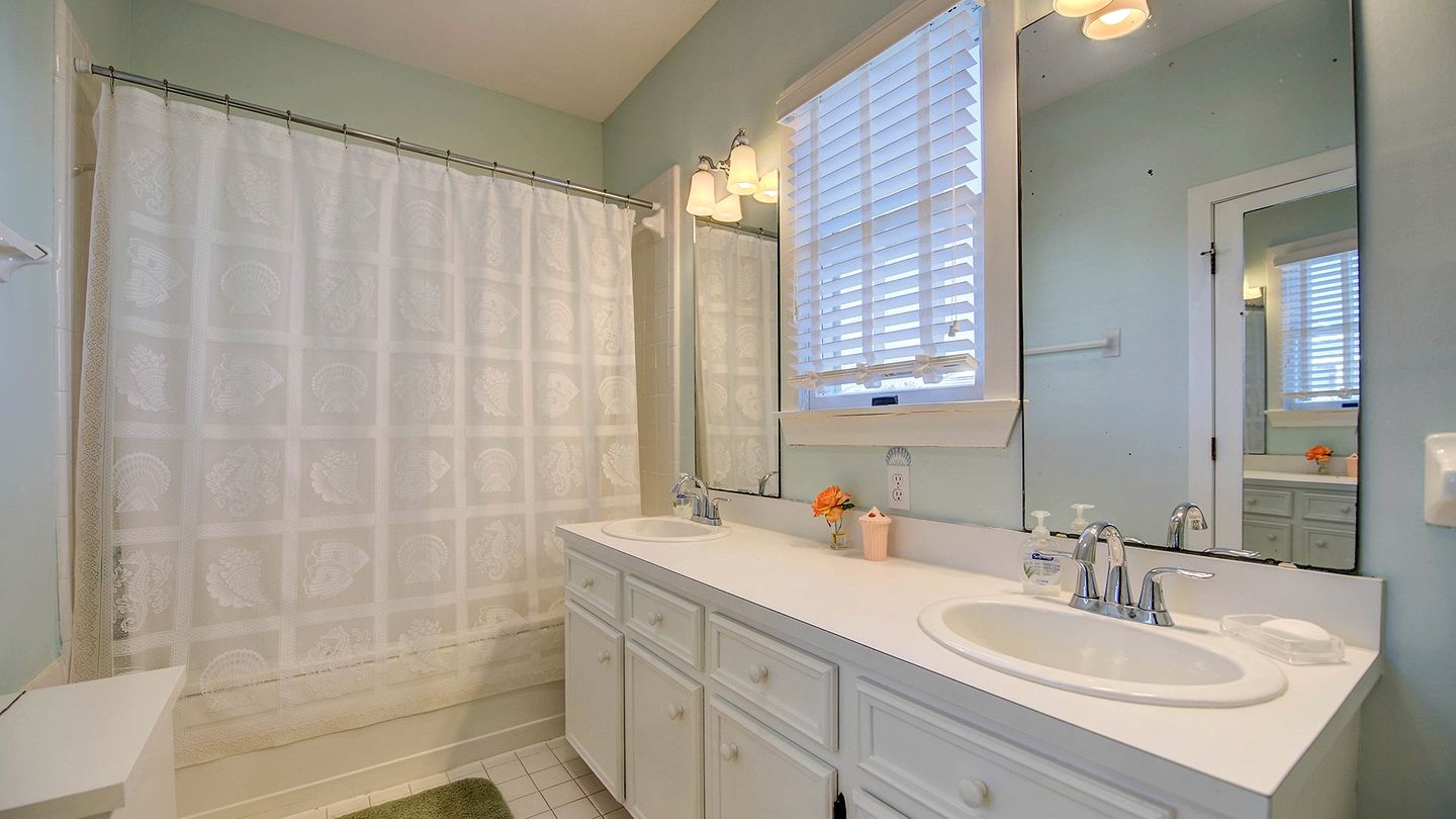 Incredible Beach House with Nice Views in Georgetown, South Carolina