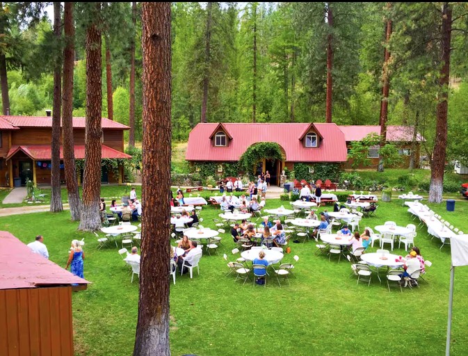 Luxurious Bed and Breakfast Suite for One or Two Couples near Kettle Falls, Washington | Nature Lodges (Kettle Falls, Washington, United States of Ame