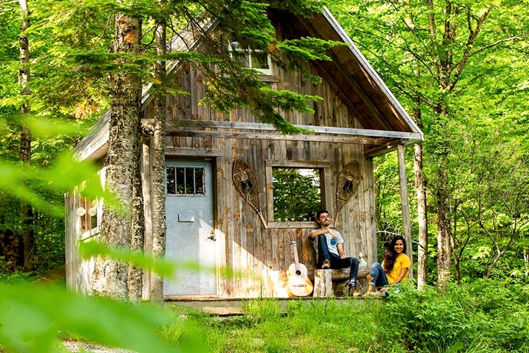 This Quebec tiny house is perfect for glamping in Canada