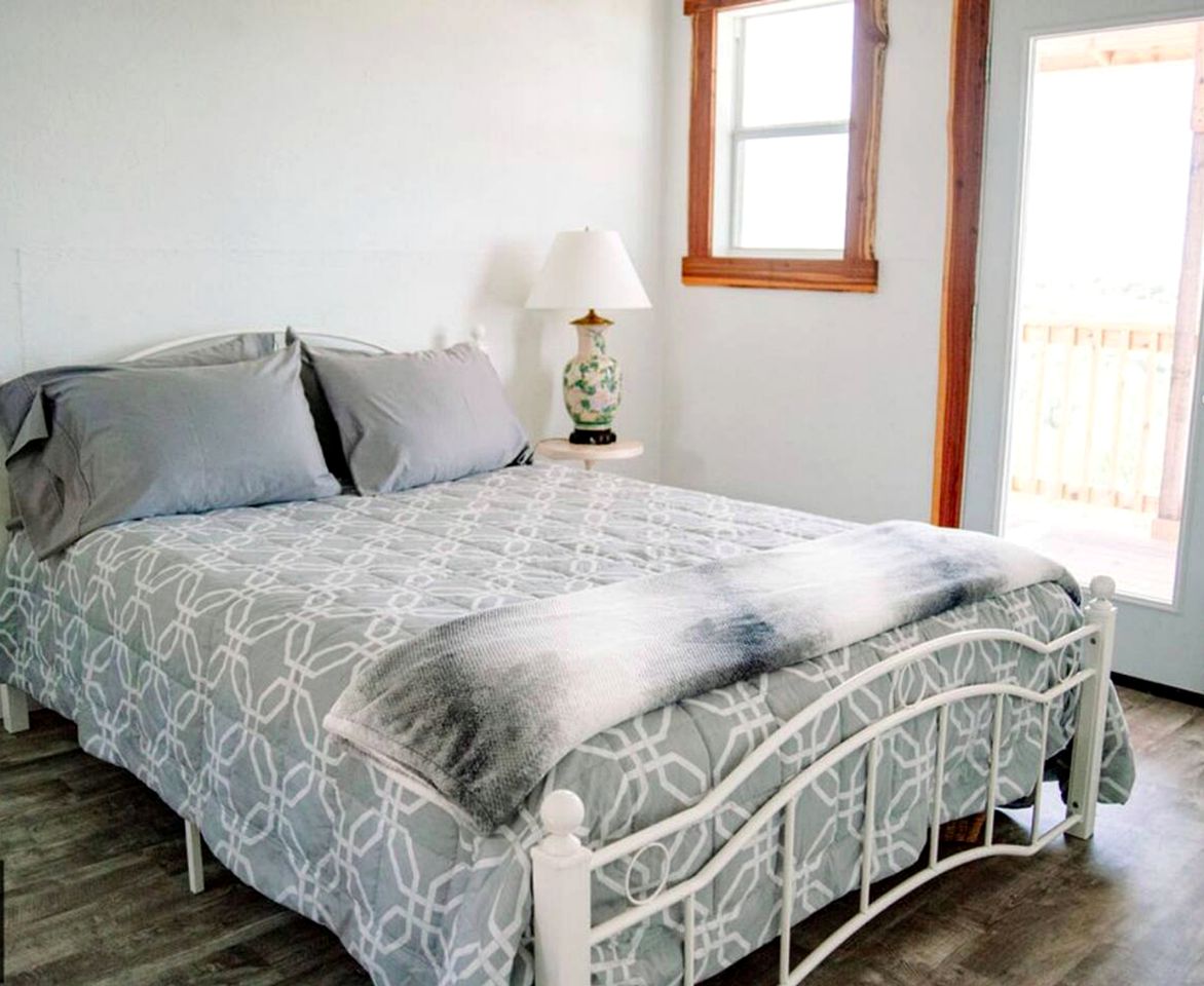 Handcrafted Cabin Rental Ideal for Weekend Trips from Austin