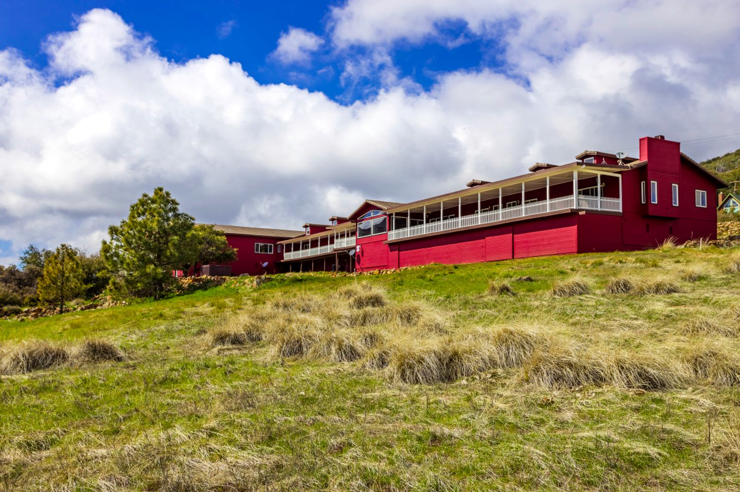 Luxury Lake Cuyamaca Suite with a Spa and Sauna