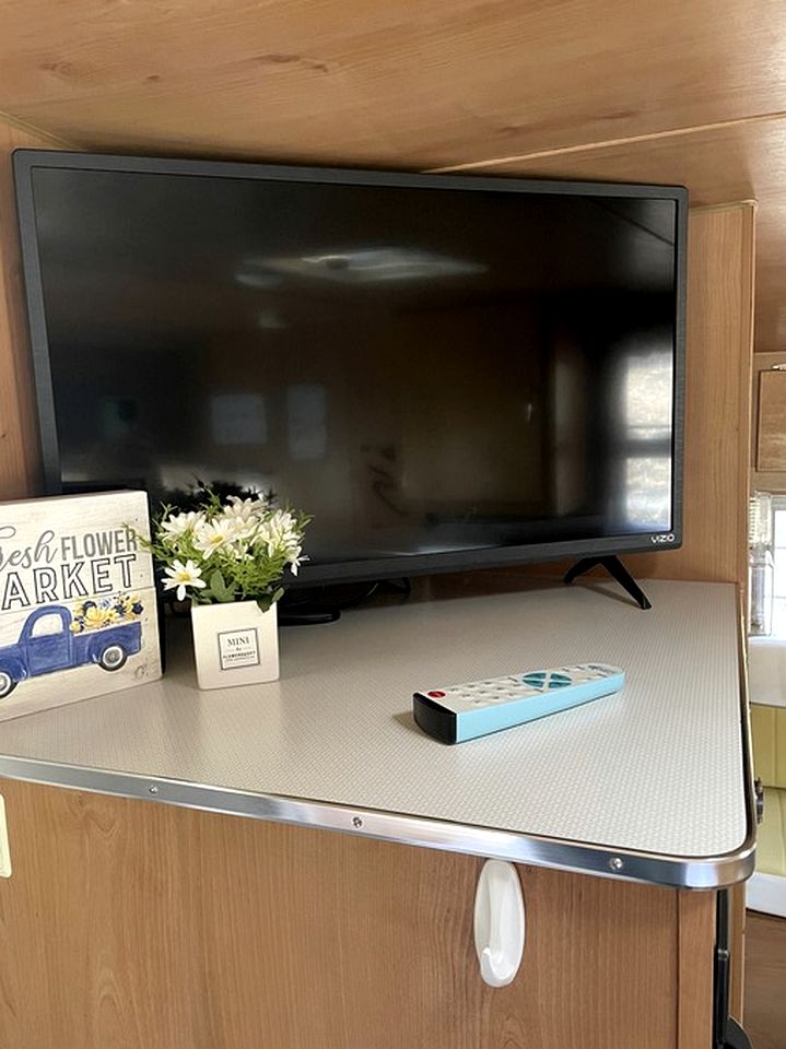 Sweet Camper Ideal for a Romantic Escape in Gatlinburg, Tennesse