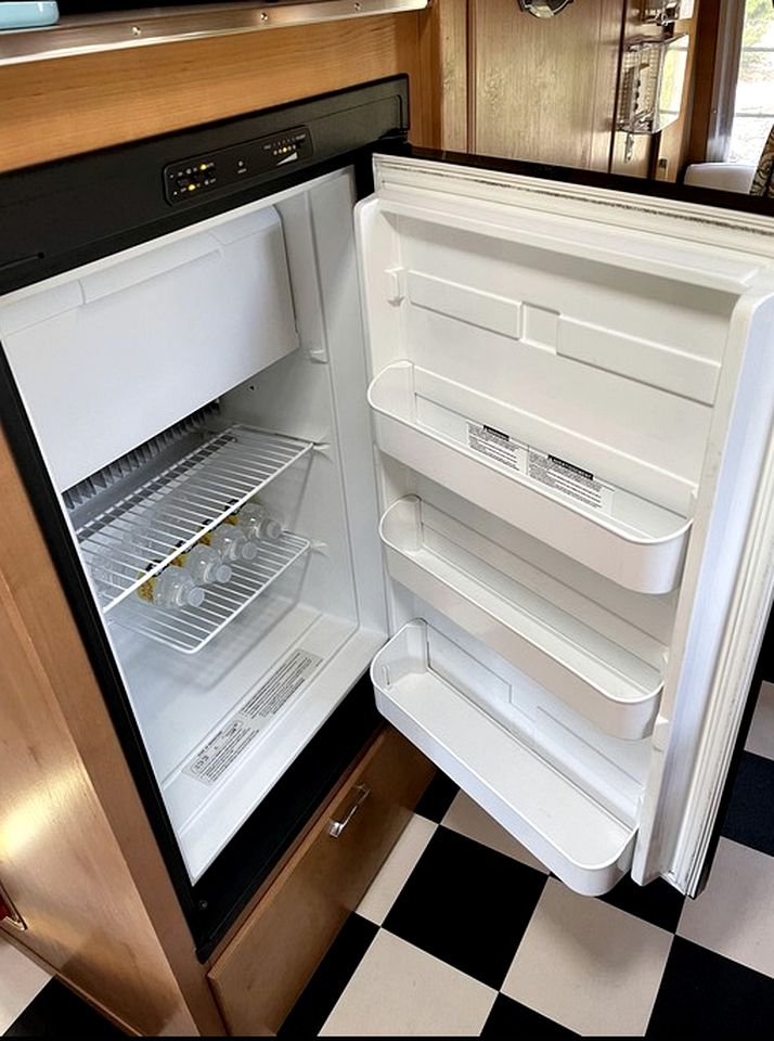 Cozy Camper Amazing to Reconnect with Nature in Gatlinburg, Tennesse