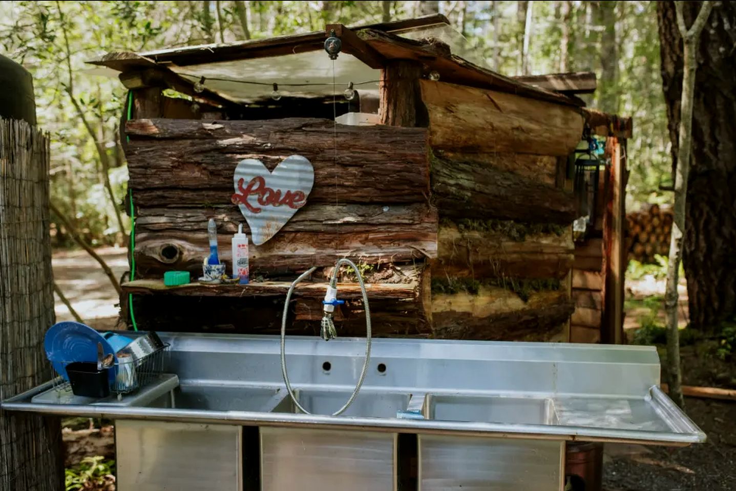 Cozy Forest Caravan Near the Coast in Albion, California