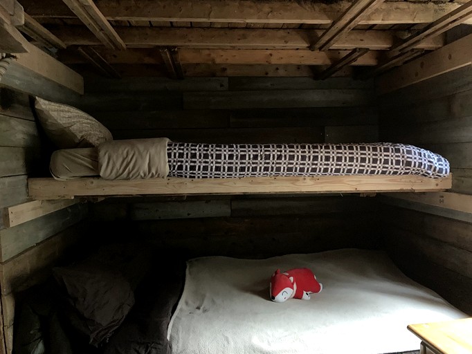 Cabins (Canada, Markdale, Ontario)