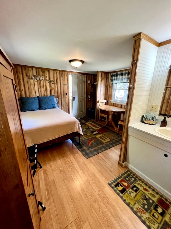 Pet-Friendly Studio Cabin with BBQ and Porch in South Dakota