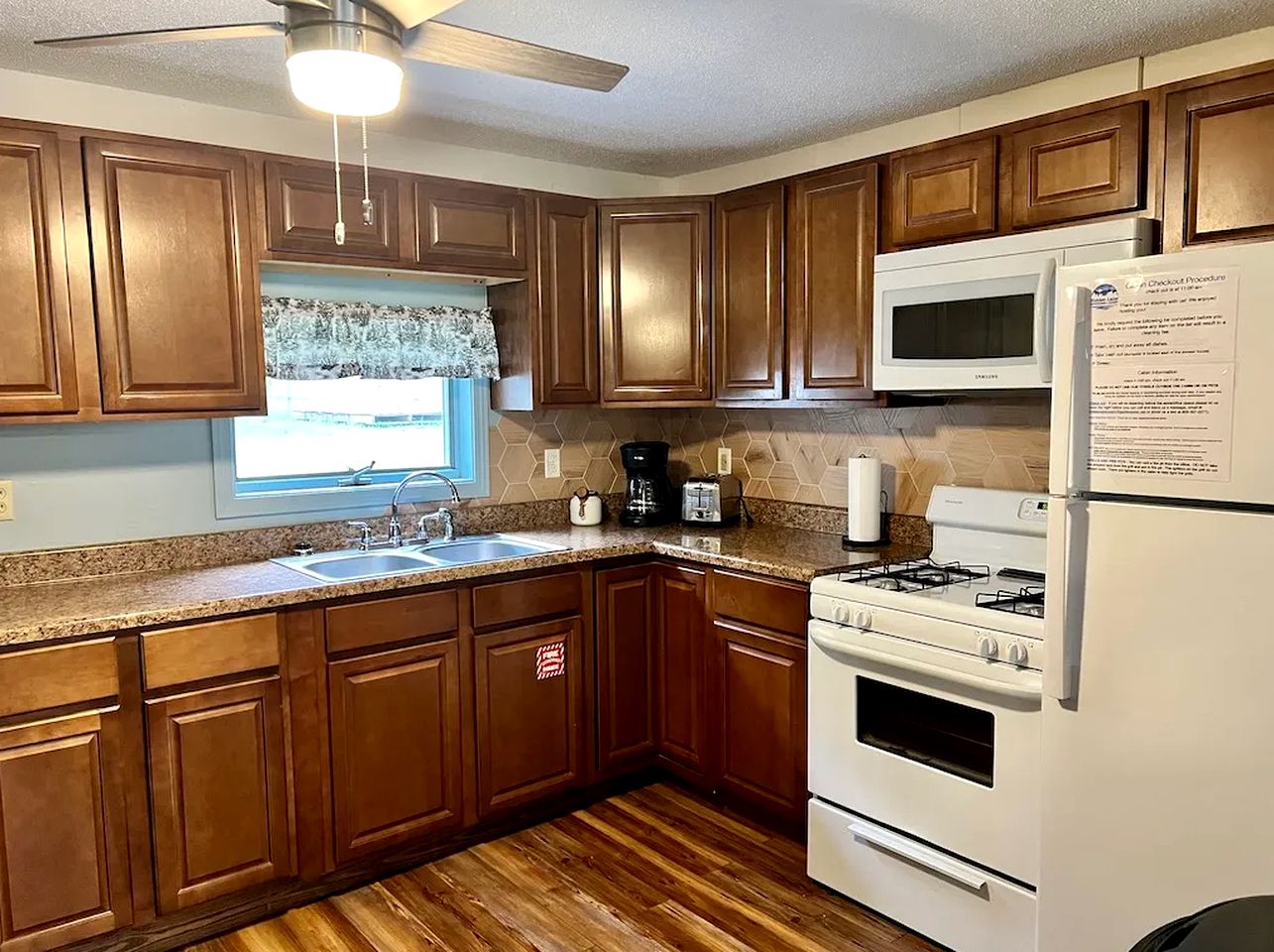 Lakefront Cabin with Deck Great for Families in South Dakota