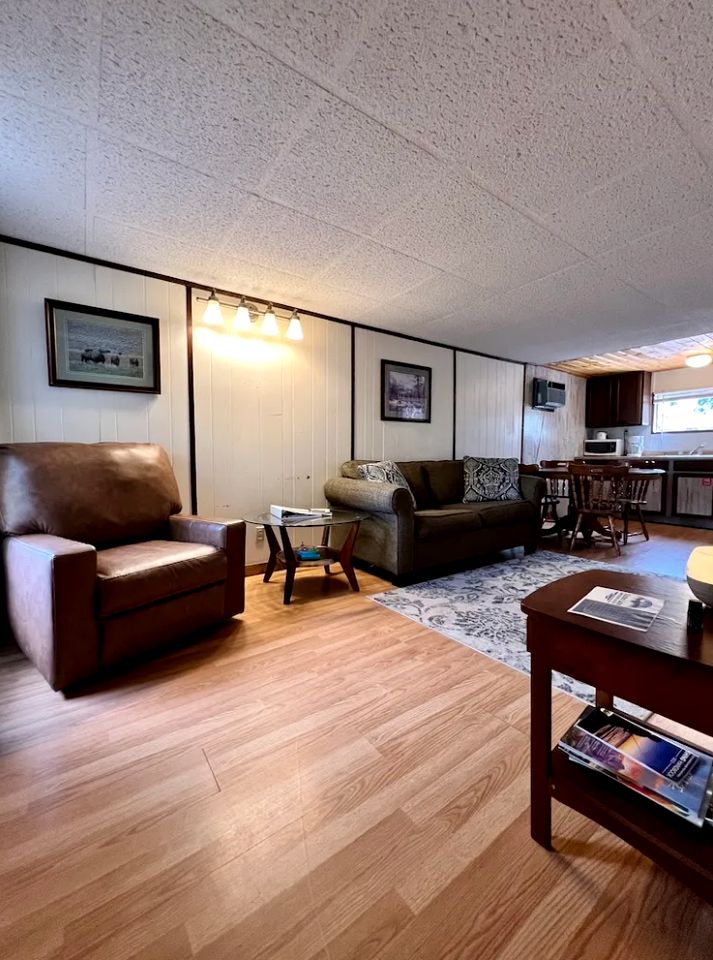 Unique Cabin with Deck Great for Families in South Dakota