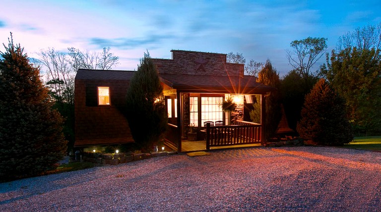 Twilight Cabin | Cabins (Sugarcreek, Ohio, United States of America)