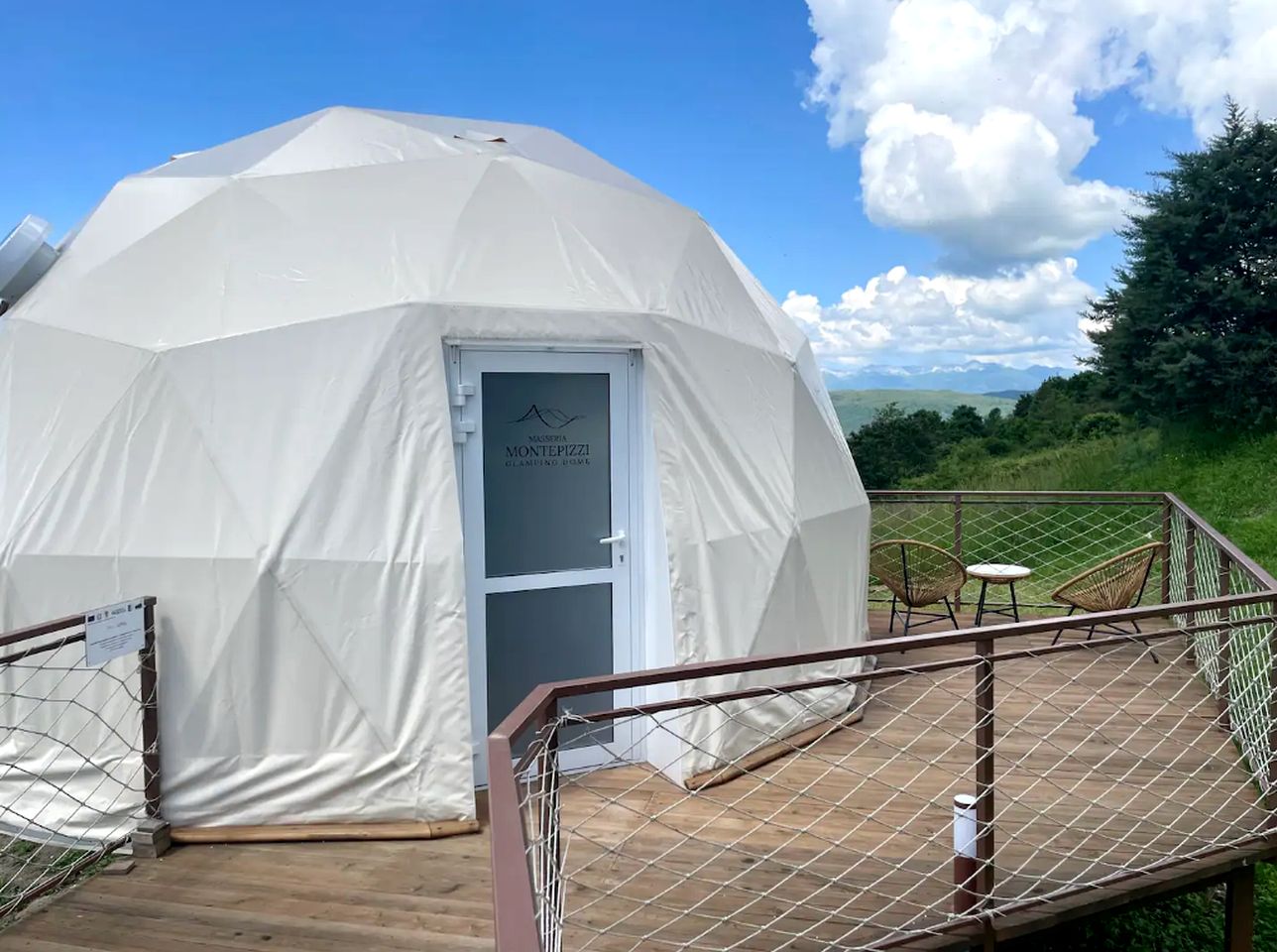 Amazing Dome with Sauna, Jacuzzi and Breathtaking Landscape in Italy
