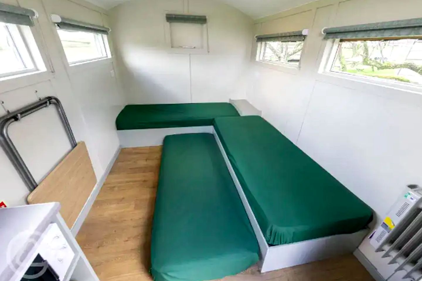 Equipped Tiny Pod Perfect for Three People in UK