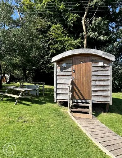 Cozy Pod with Beautiful Outdoors and Hiking Trails in UK
