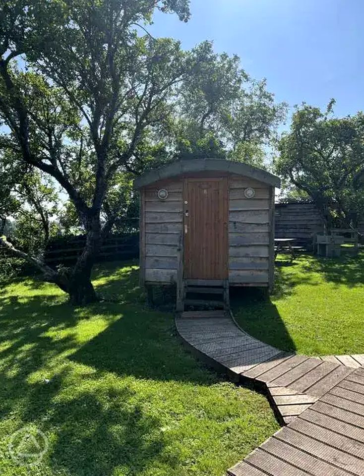 Cozy Pods with Beautiful Outdoors and Hiking Trails in UK