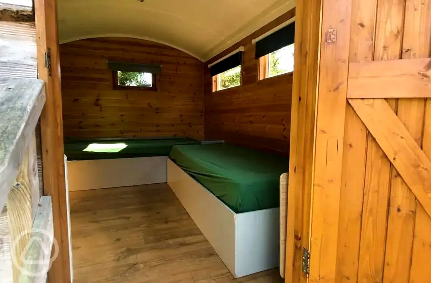 Cozy Pods with Beautiful Outdoors and Hiking Trails in UK