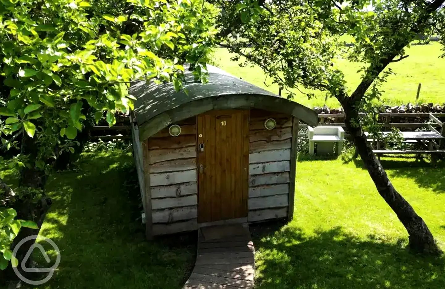 Charming Rustic Pods Surrounded by Nature in UK