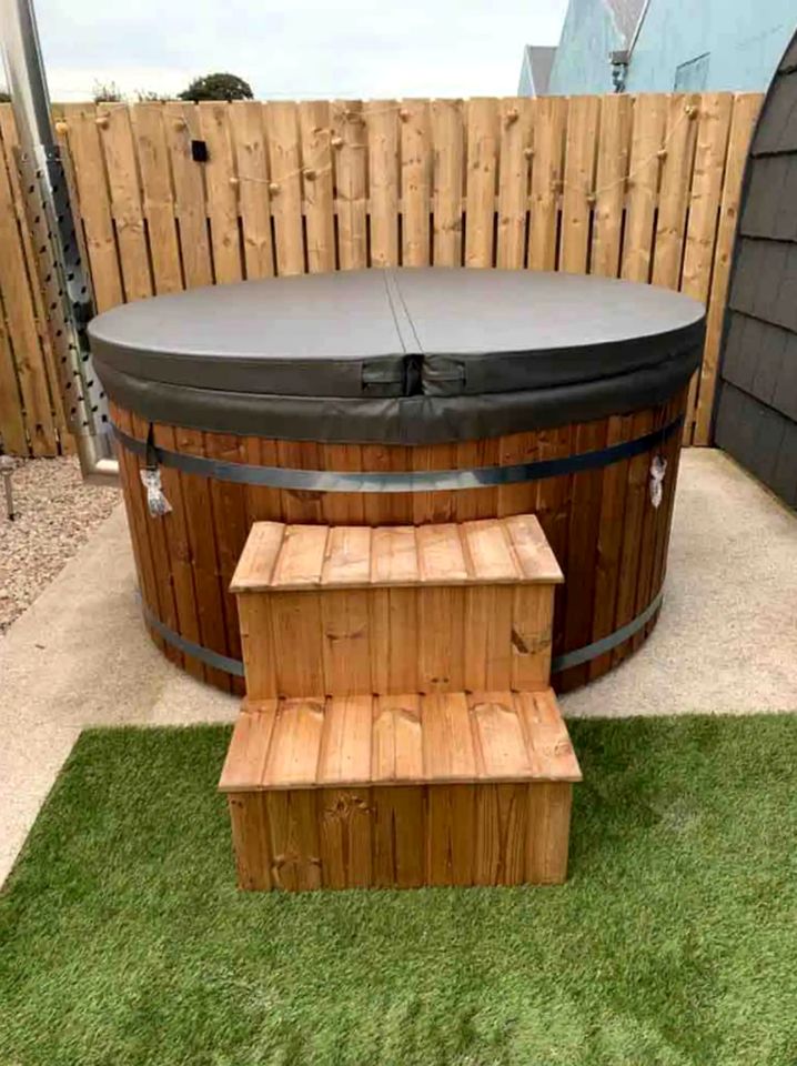 Cozy Pod with Jacuzzi and Amazing Countryside Views in Ireland