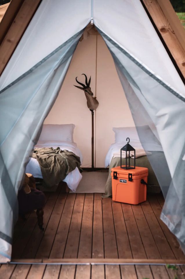 Off-Grid Cozy Bell Tents with Beautiful Views and Surroundings in Italy