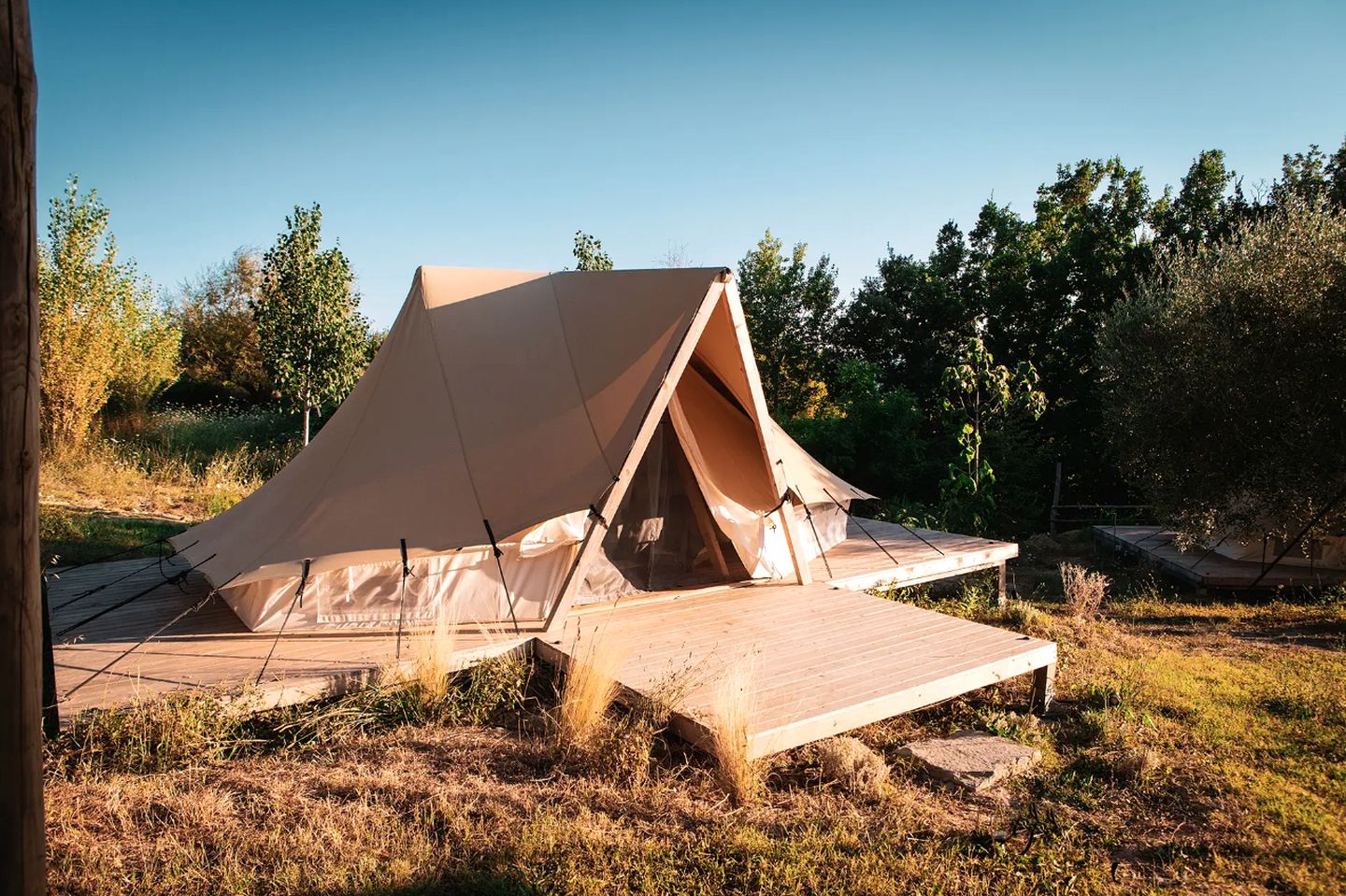 Off-Grid Cozy Bell Tents with Beautiful Views and Surroundings in Italy