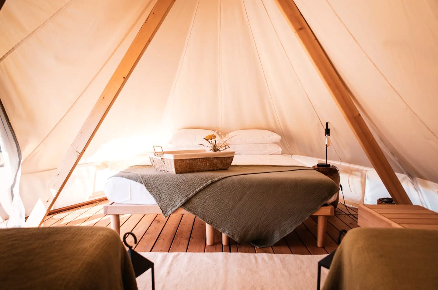 Off-Grid Cozy Bell Tents with Beautiful Views and Surroundings in Italy