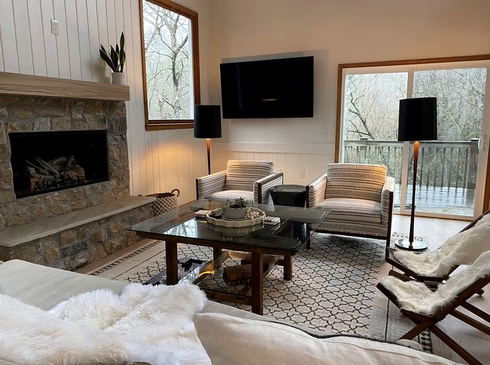 Alpine Fox | Designer Rentals (Highlands, North Carolina, United States of America)