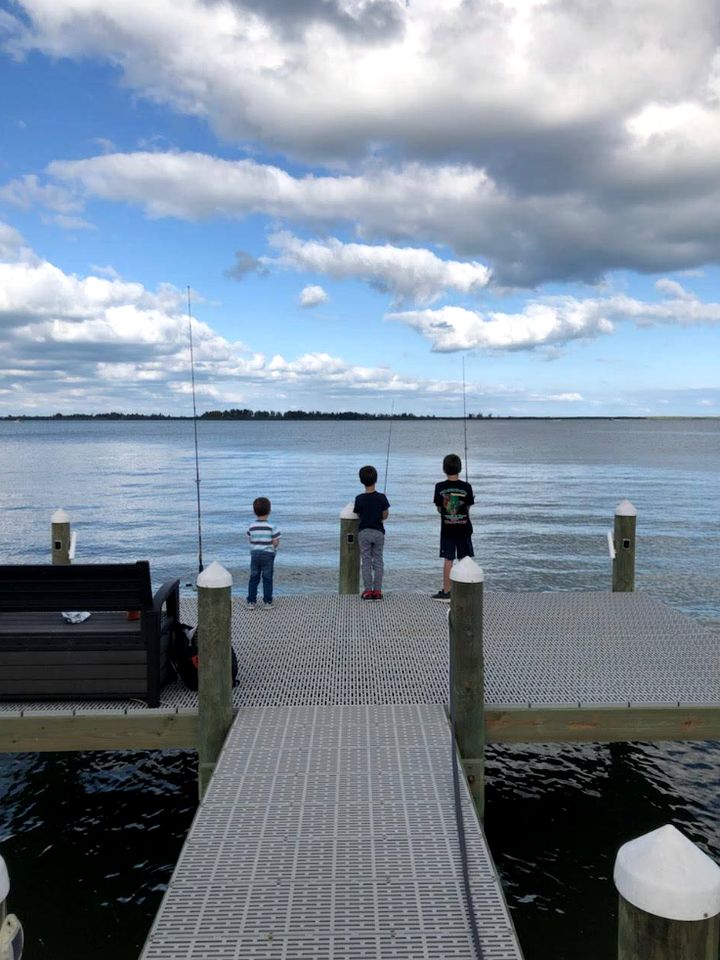 Beautiful Riverfront Bungalow for a Wonderful Family Getaway in Micco, Florida