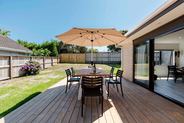 Vacation Rentals (New Zealand, --, --)