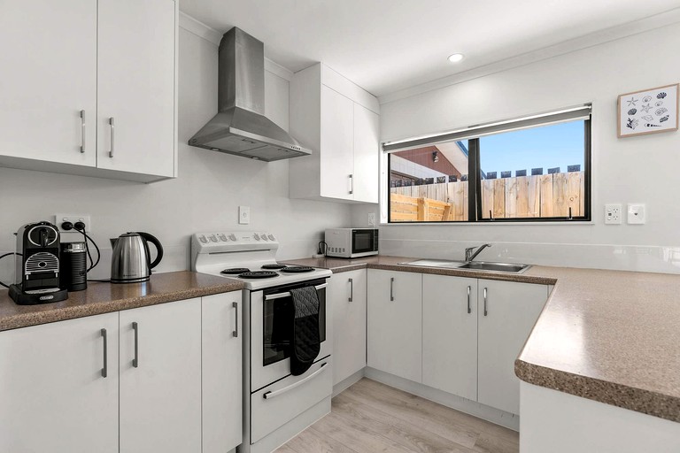 Vacation Rentals (New Zealand, --, --)