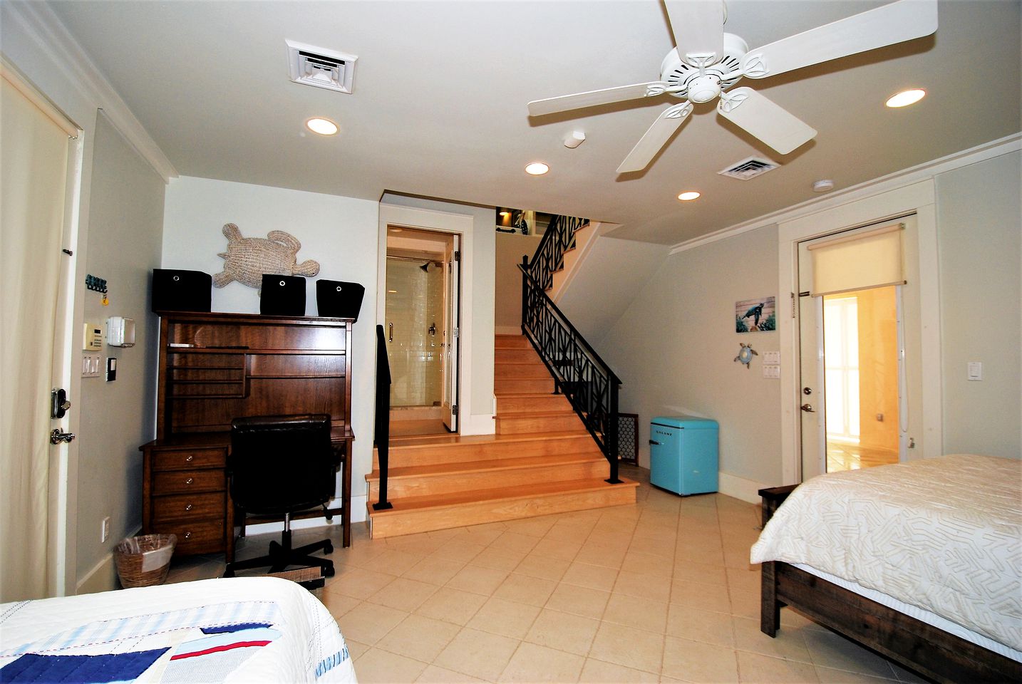 Spacious Beach House with Pools, Hot-Tub and Tennis Court in South Padre Island, Texas