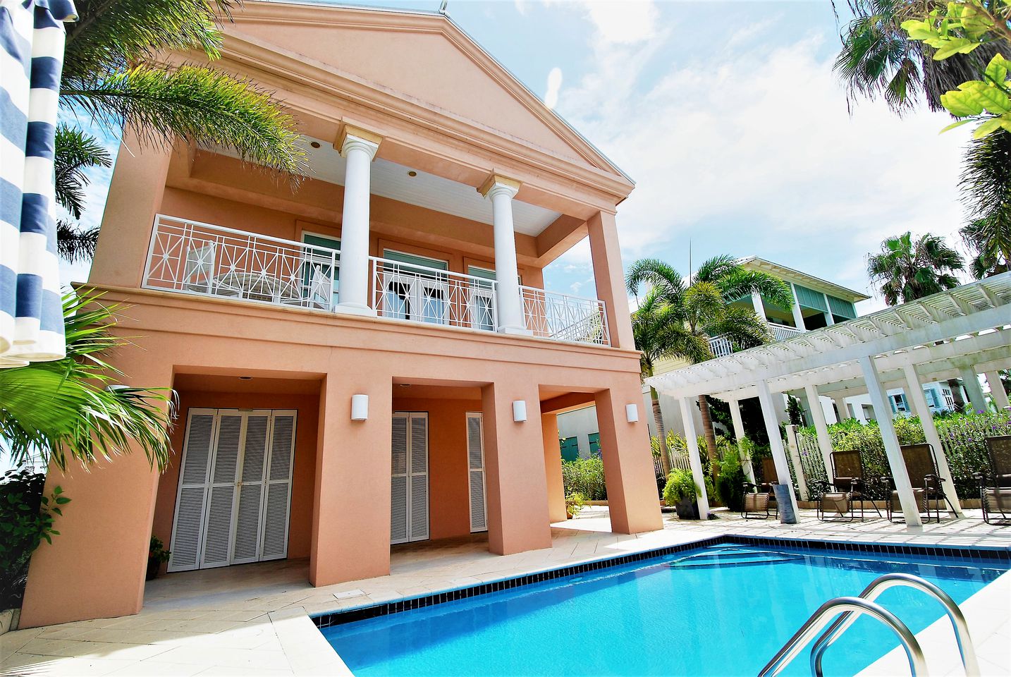 Spacious Beach House with Pools, Hot-Tub and Tennis Court in South Padre Island, Texas