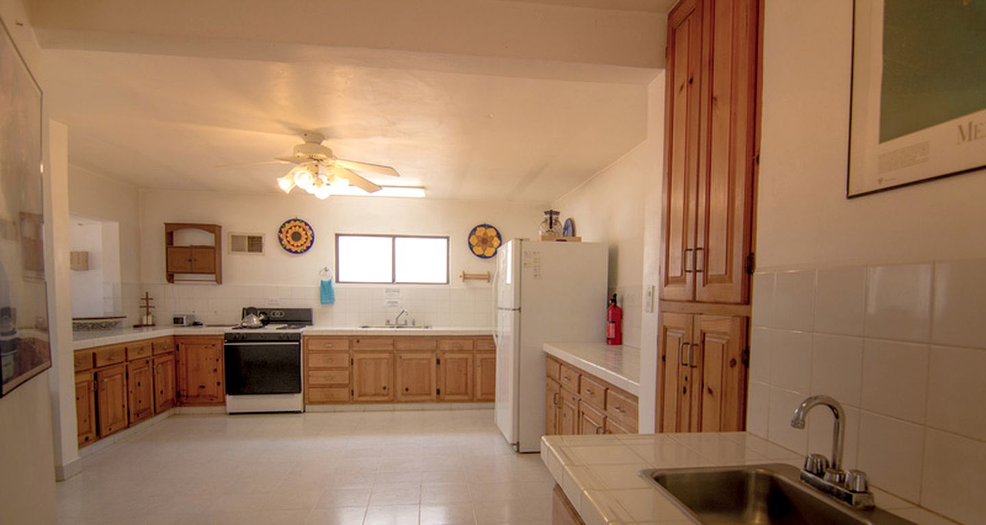 Spacious Air-Conditioned Cottage for 16 Guests in Puerto Peñasco, Mexico