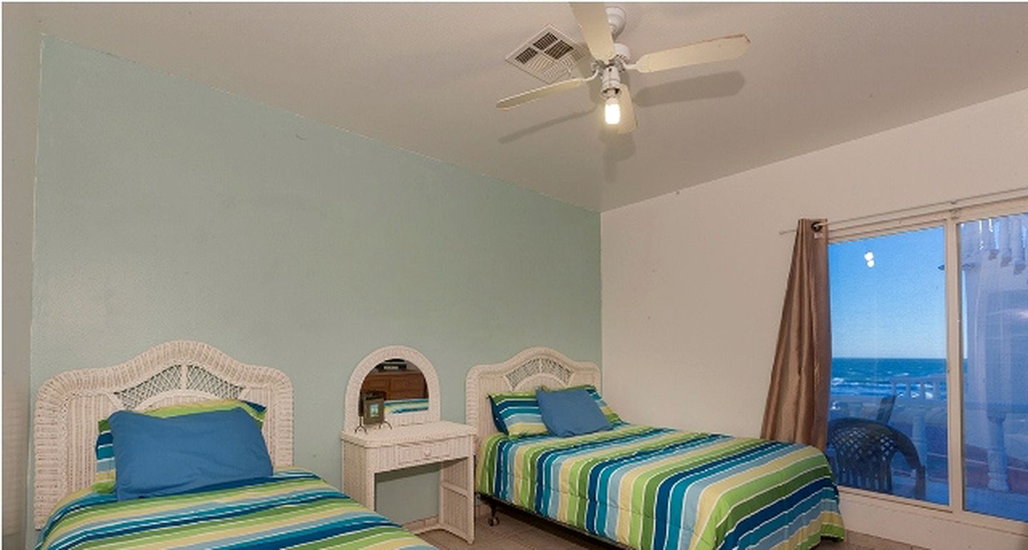 Incredible Beach-Front Vacation Rental Perfect for Groups and Events in Sonora, Mexico