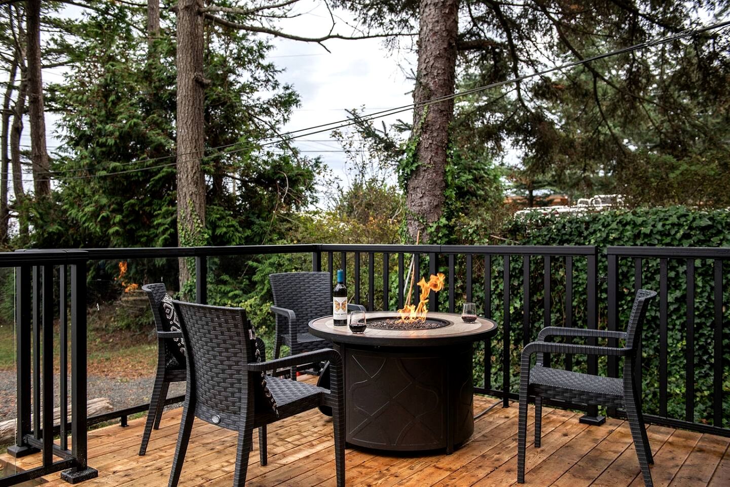 Spacious Oceanfront Duplex with Cedar Sauna near Stories Beach in Campbell River, BC